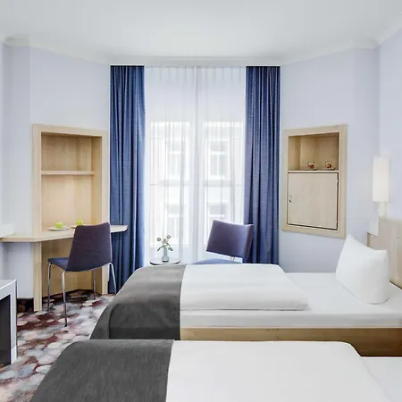 Intercityhotel 4*