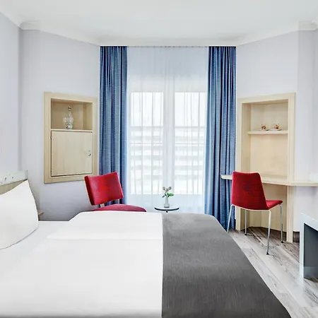 Hotel Intercityhotel 4*