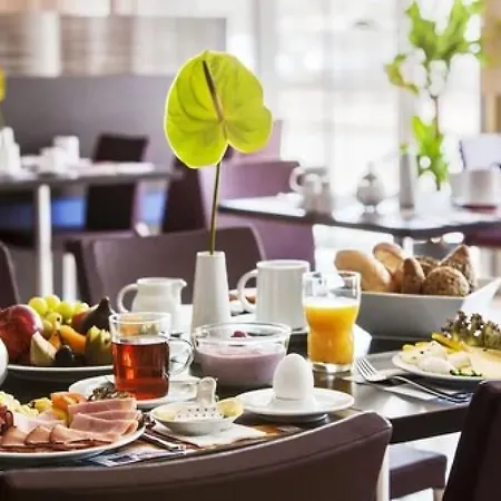 Hotel Intercityhotel 4*