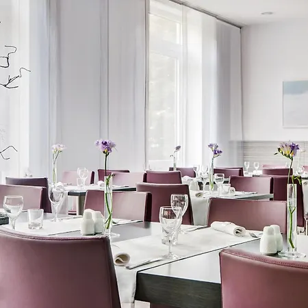 Intercityhotel Hotel 4*