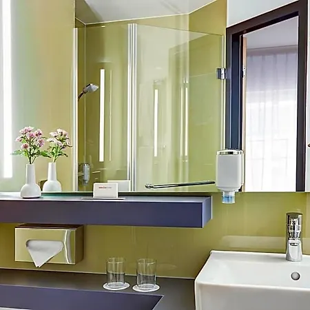 Hotel Intercityhotel 4*