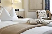 Intercityhotel 4*