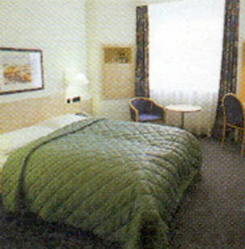 Intercityhotel Otel 4*