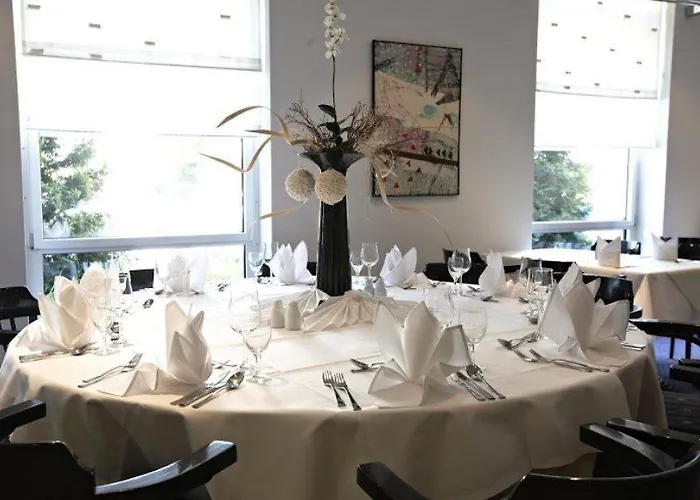 Hotel Intercityhotel 4*